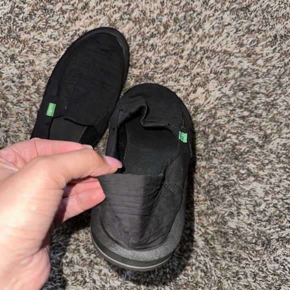 Sanuks Ruffle Slip Ons - Picture 4 of 5